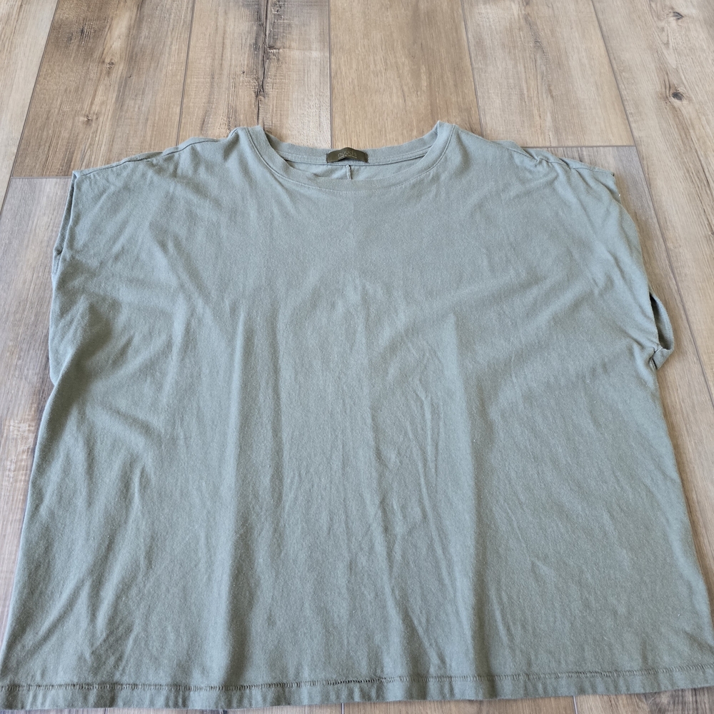 nuuds Women's Olive Muscle Tee
